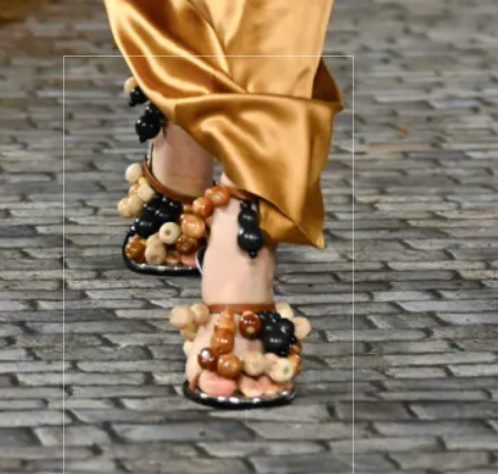 Lessie 🪐 tweet media