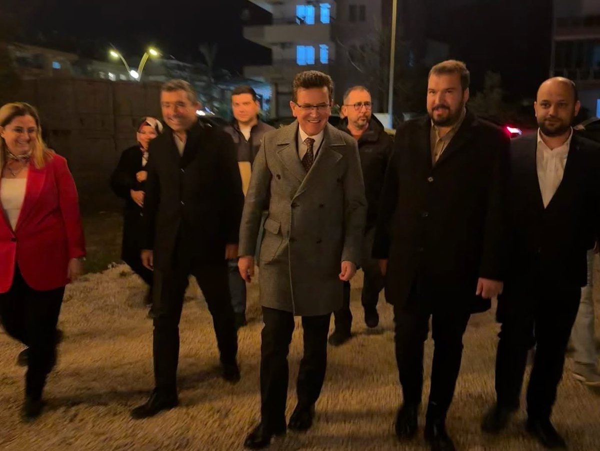 📍Kemer

Kemer İlçe Başkanlığımız tarafından organize edilen Ramazan Sokağı’nı; Milletvekilimiz Atay Uslu’yla birlikte ziyaret ettik.

Misafirperverlikleri dolayısıyla Kemer İlçe Başkanımız Uğur Ozan Gazioğlu’na ve kıymetli Kemer ilçe teşkilatımıza teşekkür ediyorum.