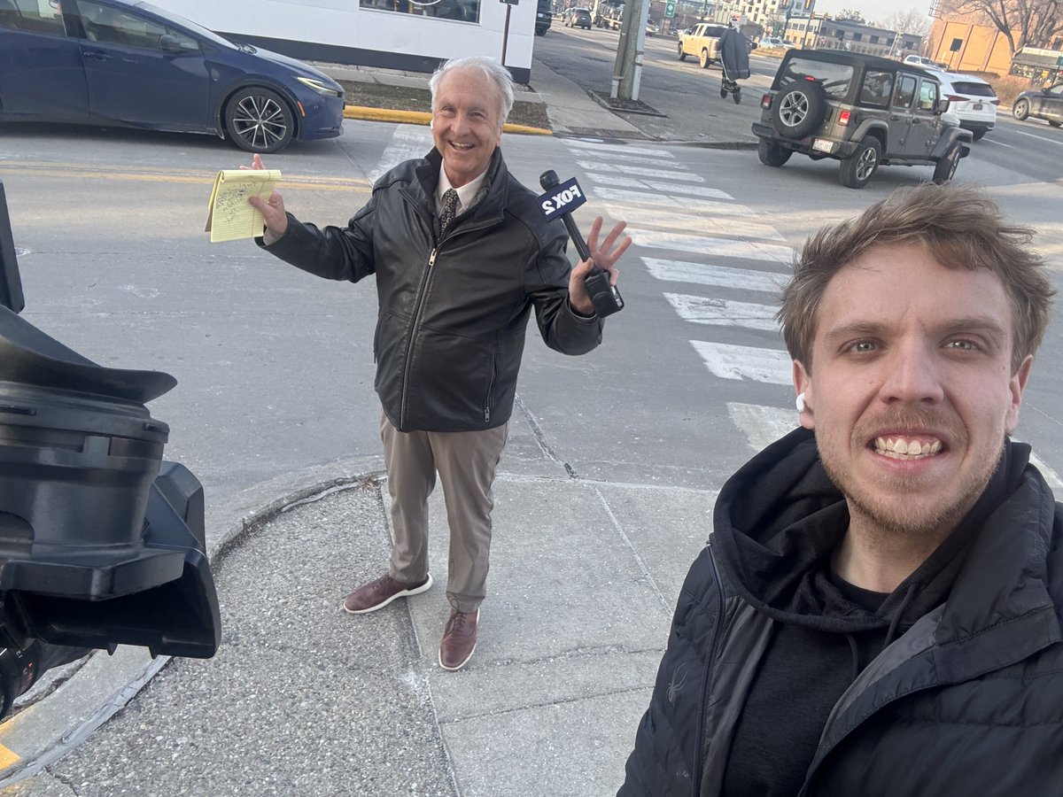 No respect!  My second to last day at ⁦<a href="/FOX2News/">FOX 2 Detroit</a>⁩ and they’re making me do a live shot!  I nailed it though.