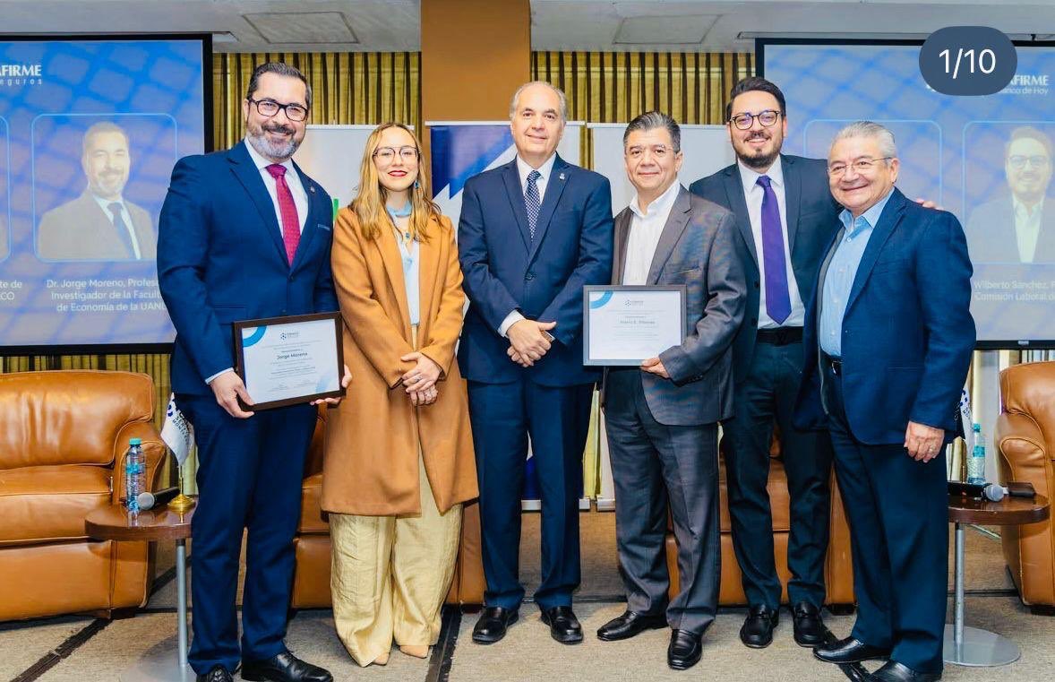 #EventoPRODECON 👥

Para fortalecer la cultura contributiva y difundir los derechos de las personas contribuyentes 📖⚖️, la Delegación estatal de #PRODECON en Nuevo León sostuvo reuniones de trabajo con integrantes de <a href="/caintra_nl/">CAINTRA Nuevo León</a> y <a href="/canacomonterrey/">Canaco Servytur Monterrey</a>. 

Presentamos los servicios