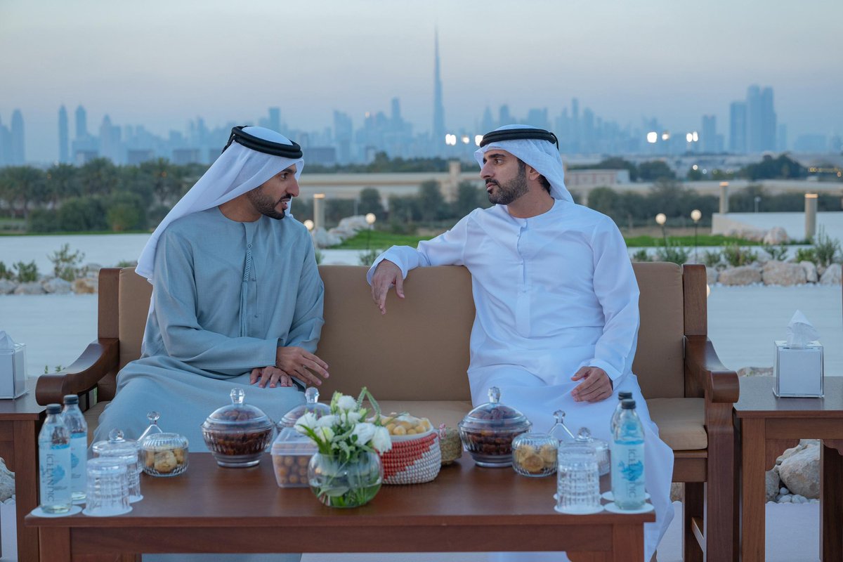 Rashidbinhumaid's tweet photo. سررت بلقاء أخي سمو الشيخ حمدان بن محمد بن راشد آل مكتوم @HamdanMohammed ، حيث تبادلنا التهاني والتبريكات بحلول شهر رمضان الكريم. هذه المناسبة المباركة تعكس أسمى معاني التراحم، وتعزز التلاحم المجتمعي وأواصر الأخوة بين أبناء دولة الإمارات. نسأل الله العليَّ القدير أن يعيد الشهر الفضيل على دولتنا وقيادتنا الرشيدة وشعبنا الكريم بالأمن والأمان، والخير والبركات.