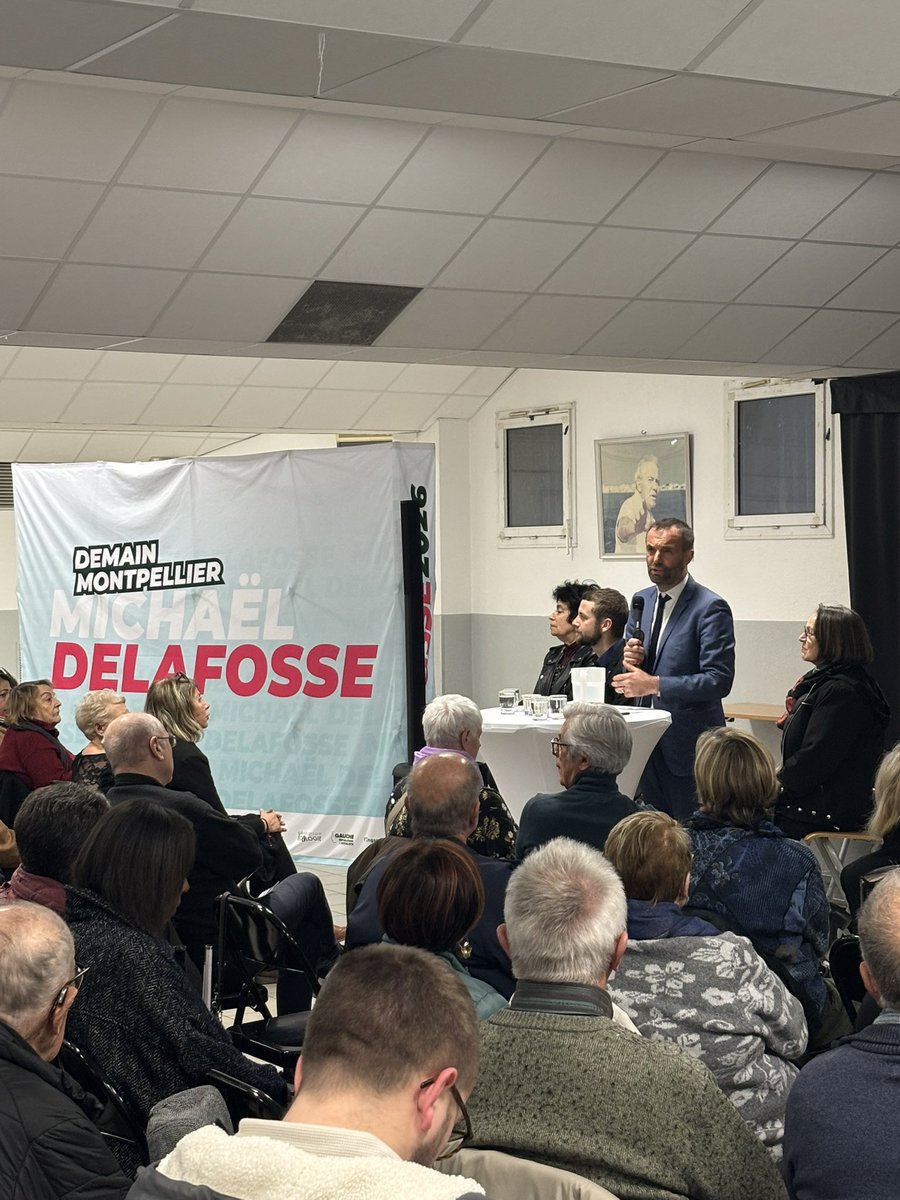 CoteMontpel's tweet photo. Près de 150 personnes pour la rencontre de quartier Croix d’Argent !
Déchets, sécurité, stationnement, espaces verts, mobilités, tout y est passé ! @Delafosse2026 a répondu et présenté son programme à toutes et tous, opposants inclus car nous croyons au débat démocratique. https://t.co/kuz5oj1lev