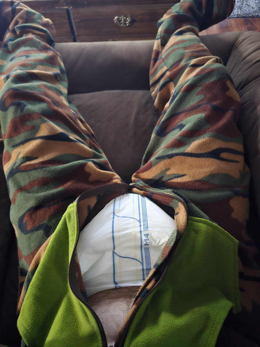 Big Bro Pyro tweet media