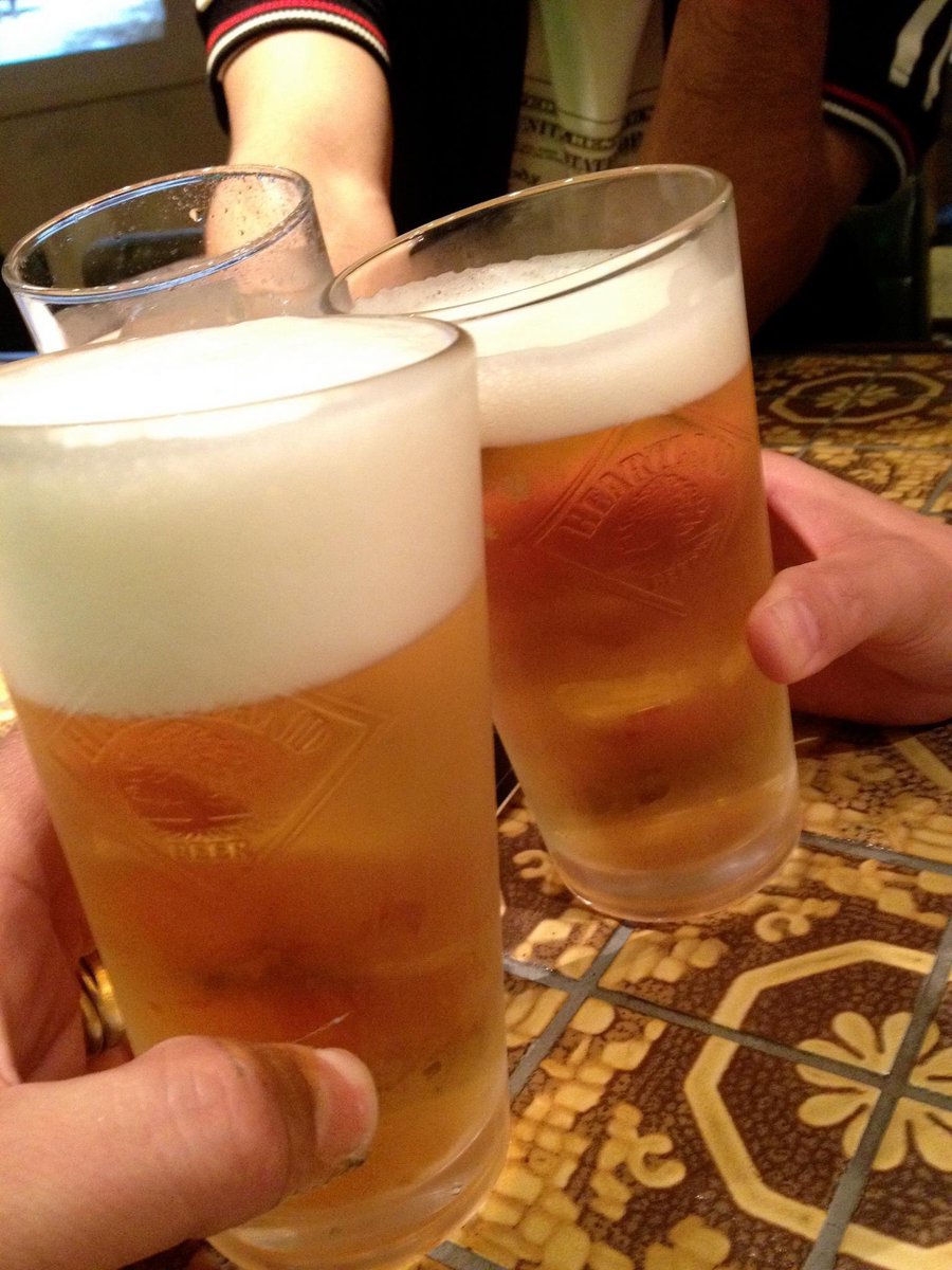 本日‼︎
 「クアドロ飯店🍜」 【四重人格】&amp;バルTIME🍻開店日。

12:00〜15:00
18:00〜24:00（フード22時ラストオーダー）
【10食限定】
クアトロ飯店🍜お品書き
・クアドロ定食　900円（税込）
（中華そば・ニラ卵もやし炒め・ごはん） 
単品
・中華そば　600円（税込）

🍜🍜🍜🍜🍜🍜🍜🍜🍜