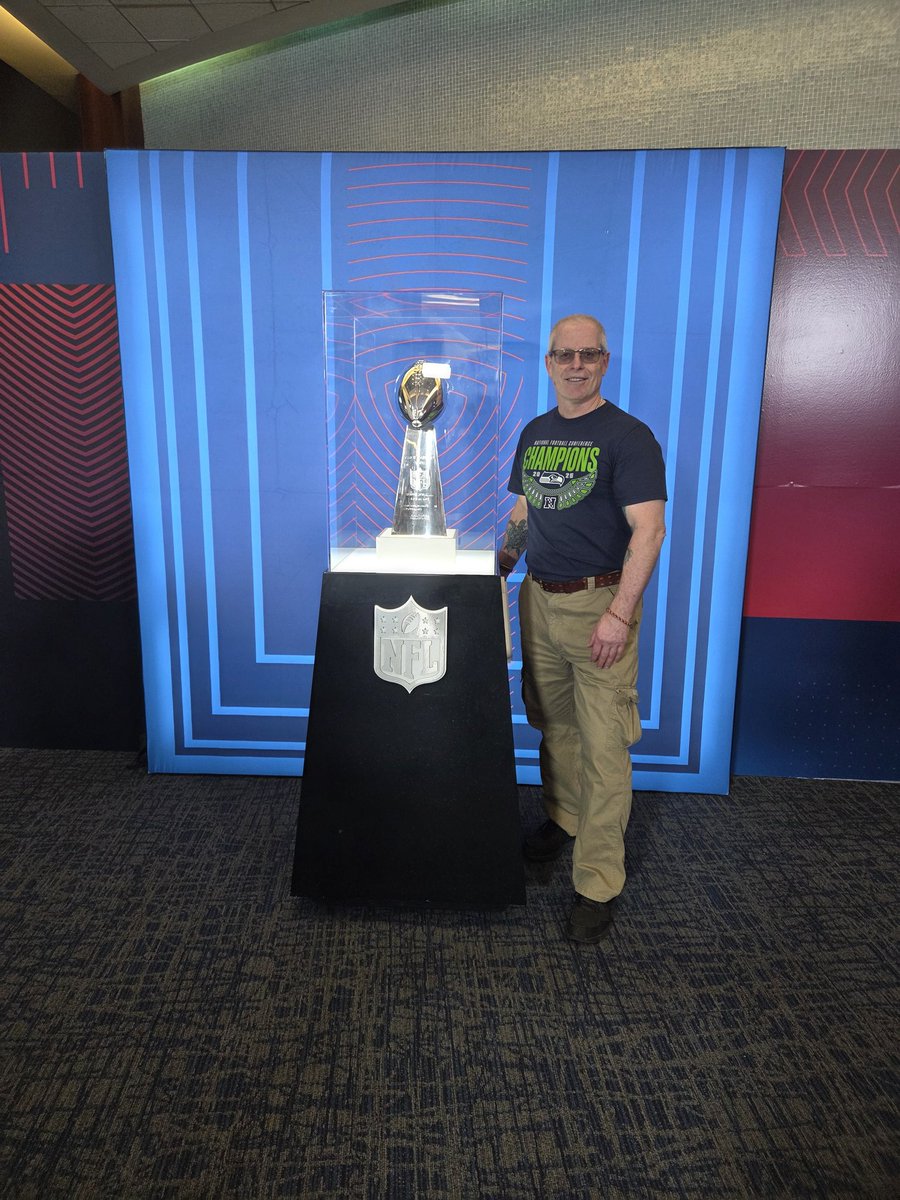birch021's tweet photo. How sweet it is @Seahawks #NFLCombine https://t.co/xPupKaYST6