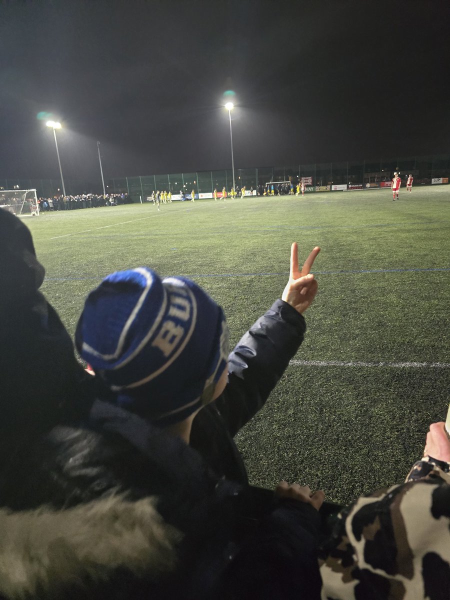 GarethNiel91592's tweet image. Bye bye Breck.... #9togo #BuryFC