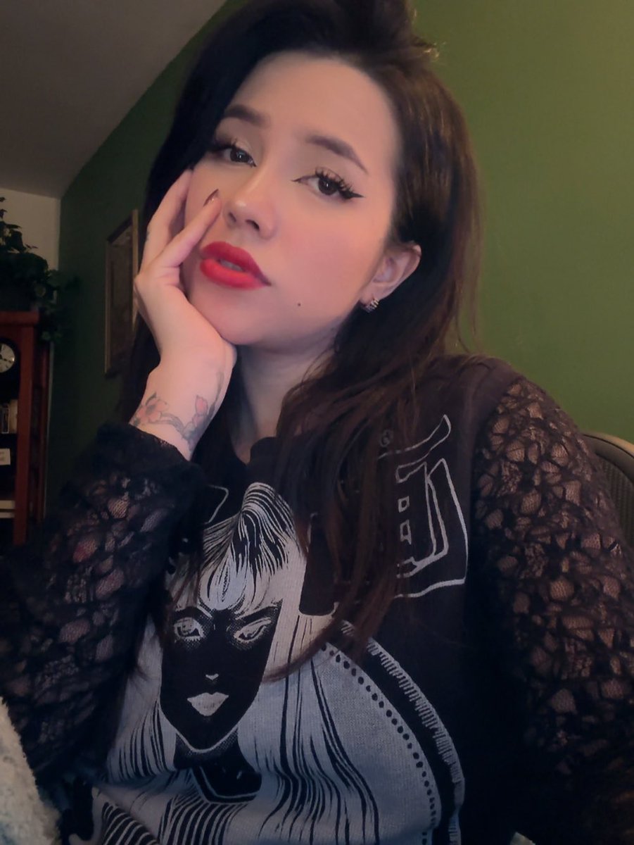 LuckyLena ✨ tweet media