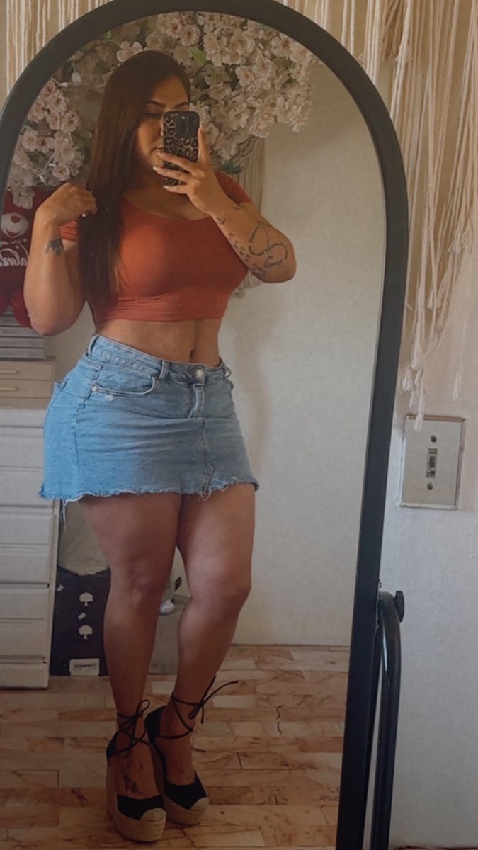 mara esquivel tweet media