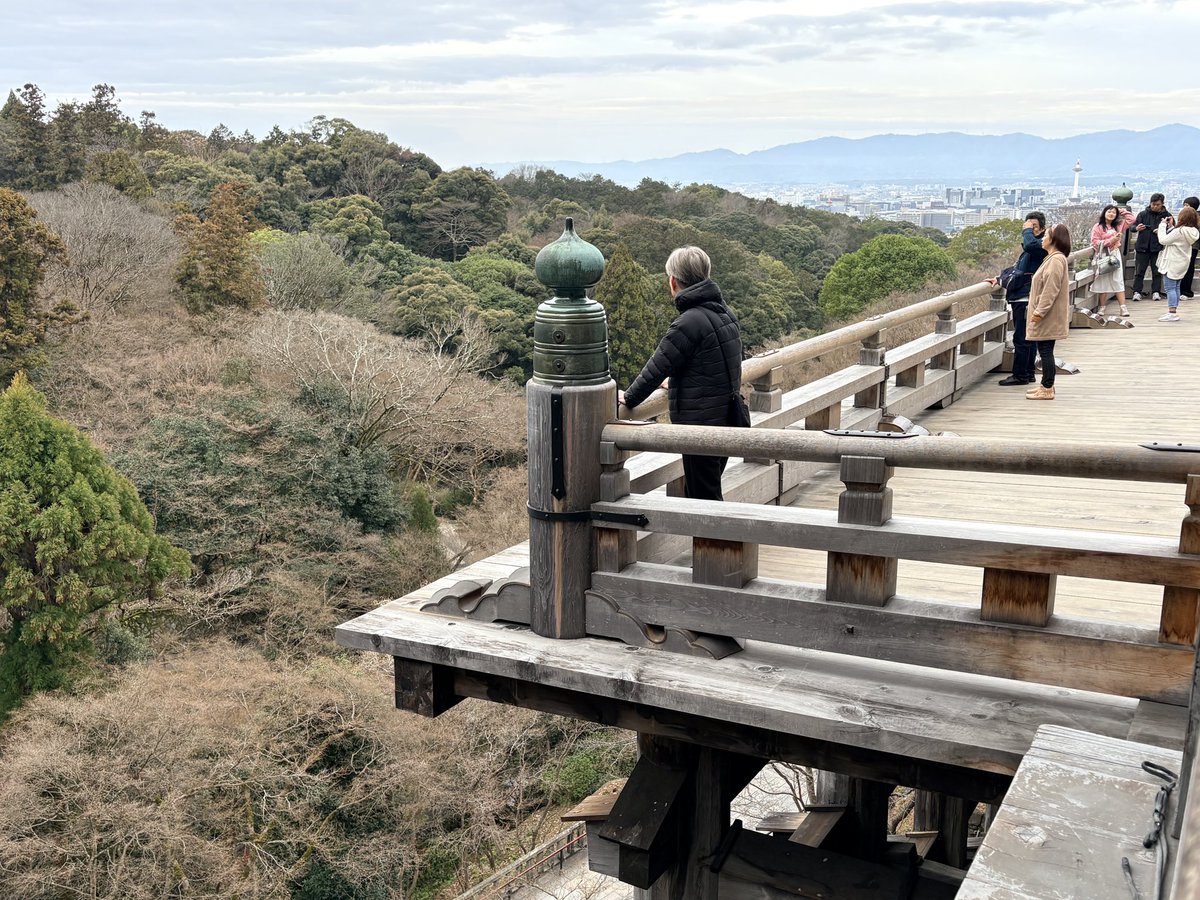 ROBERT_VRX's tweet photo. 仁王3やる前からたまたま決まってた京都行き

聖地巡礼してきました

清水寺は凰ないので舞台から飛べないし八坂神社は景時くん居ないし壬生寺は沖田くん居なかったけど鳩が大量にいました

#仁王3 https://t.co/QeeG5HHbtj