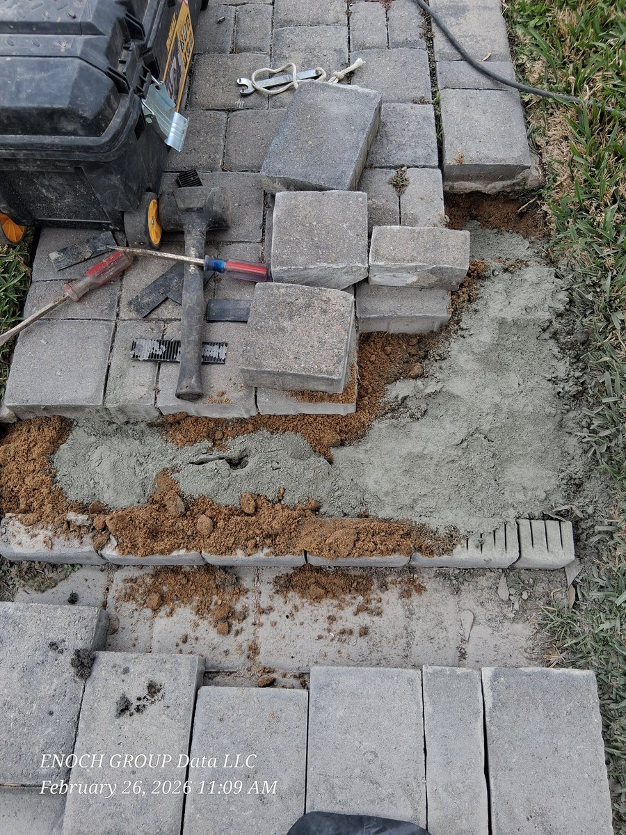 Paver_Repair's tweet photo. Trip hazards account for more accidents at residential and public spaces than within workplace environments

Pedestrian pathways that contain trip hazards open home &amp; business owners to liability

We "Minimize Trip Hazard Liability &amp; Maximize Aesthetics"

https://t.co/OSl3w52uHG https://t.co/EGmNDVP85Y