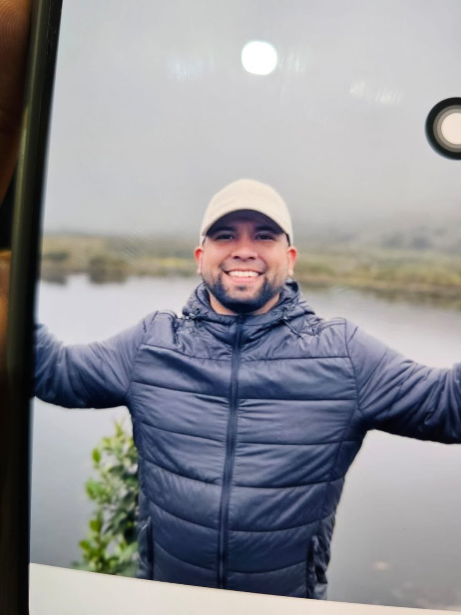 MabelLaraNews's tweet photo. 🚨 #SOSSergioDanielGómezOspina está desaparecido.
Fue visto por última vez en la Carrera 13 con Calle 85, en Bogotá.

📞 Cualquier información, por favor comunicarse al 301 646 4898.

Agradecemos compartir esta información para ayudar a encontrarlo lo antes posible. @CarlosFGalan @GaulaPolicia @go
