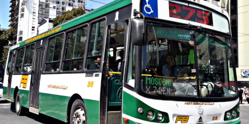 221radio's tweet image. #221Radio | #trasporte

👆 🚍 El Ministerio de Transporte bonaerense confirmó el aumento del 15,34% en los micros desde el 1° de marzo en La Plata, Berisso y Ensenada. 

➡️ El tramo mínimo superará los $900.

📻 FM 103.1 - 221radio.com.ar