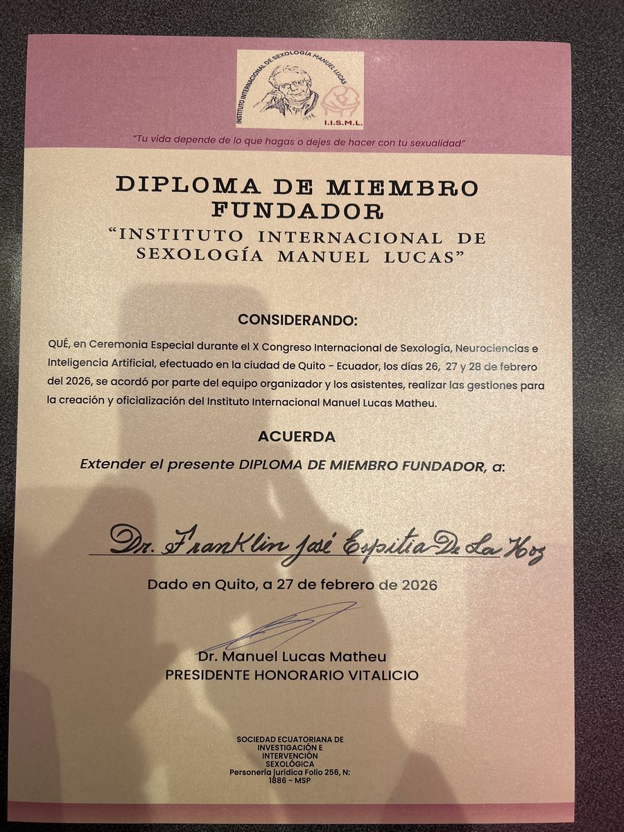 Miembro fundador *”Instituto Internacional de Sexología Manuel Lucas”* Ecuador 🇪🇨