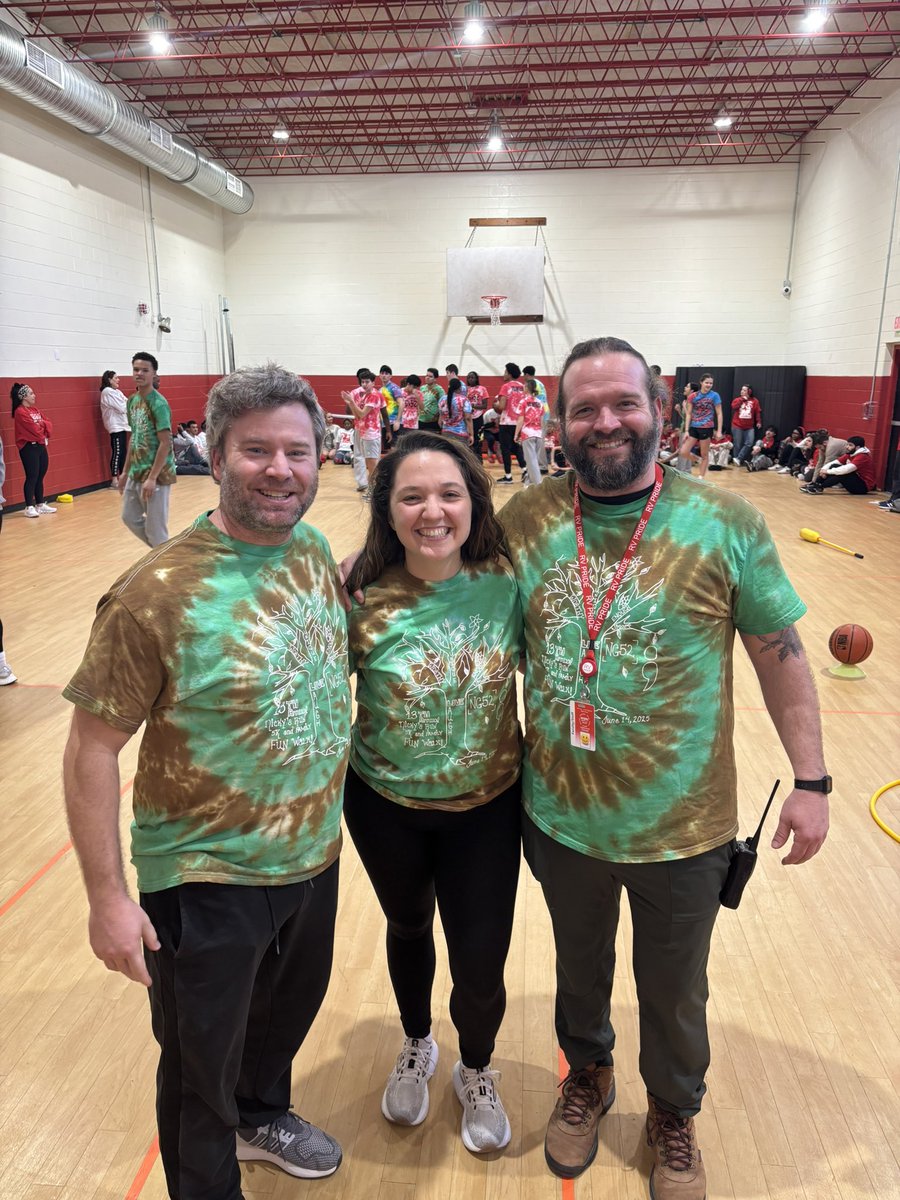 PrincipalRVRHS's tweet photo. Amazing watching our new Red &amp; White Night advisors growing leaders! A “Lock In” took place last night as our 3 alum helped carry the torch of our beloved school tradition known as RAWN. The all-nighter lasted through today and included RV FLIP &amp; PREP! #RVPride

So proud! 🔴 ⚪️ https://t.co/BeHmM8ZQWI