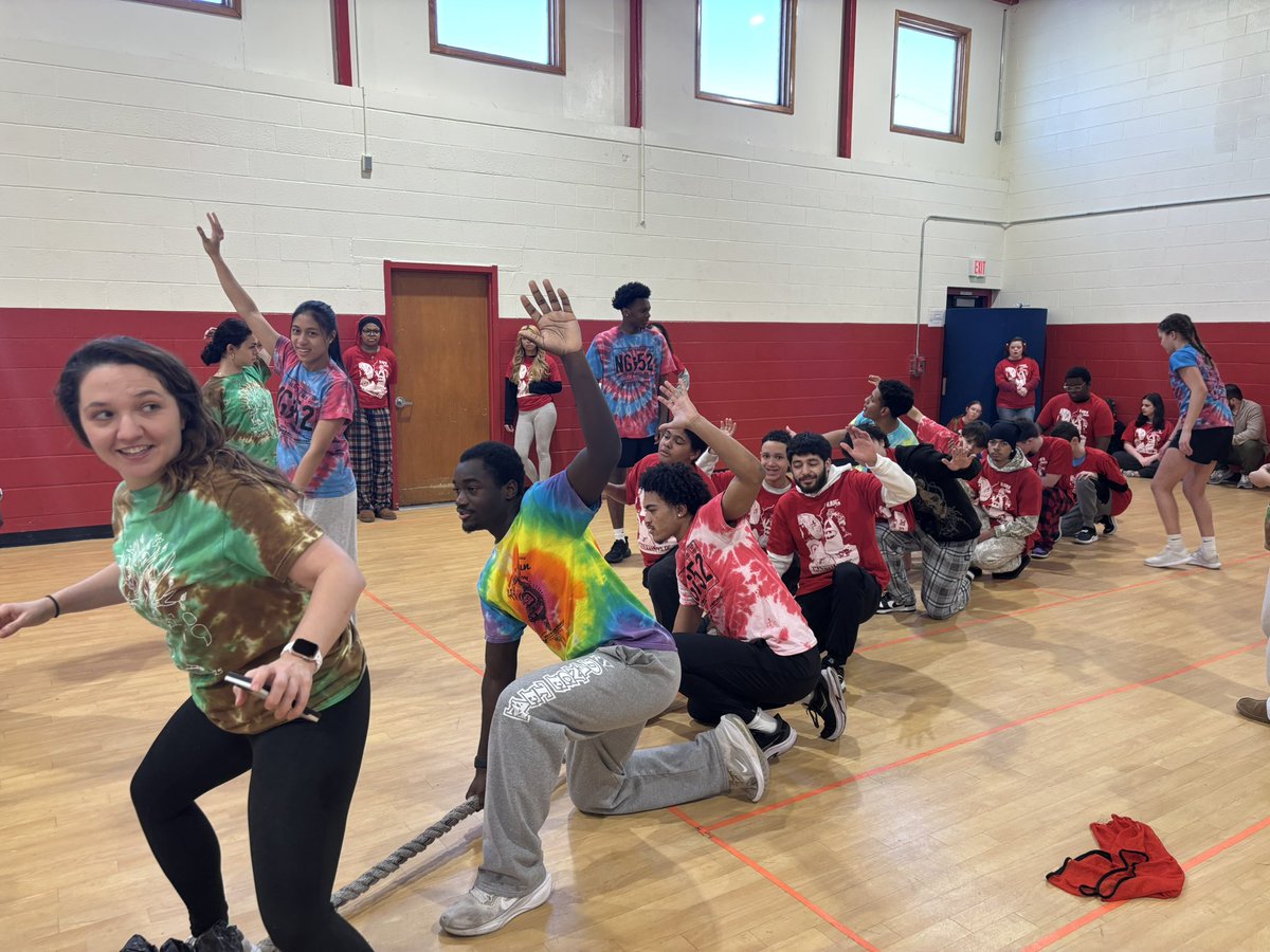 PrincipalRVRHS's tweet photo. Amazing watching our new Red &amp; White Night advisors growing leaders! A “Lock In” took place last night as our 3 alum helped carry the torch of our beloved school tradition known as RAWN. The all-nighter lasted through today and included RV FLIP &amp; PREP! #RVPride

So proud! 🔴 ⚪️ https://t.co/BeHmM8ZQWI