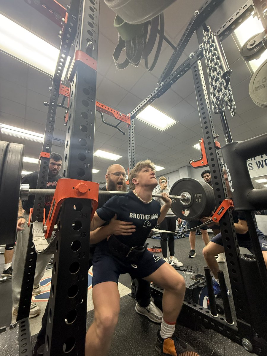 Anthony Goliver tweet media