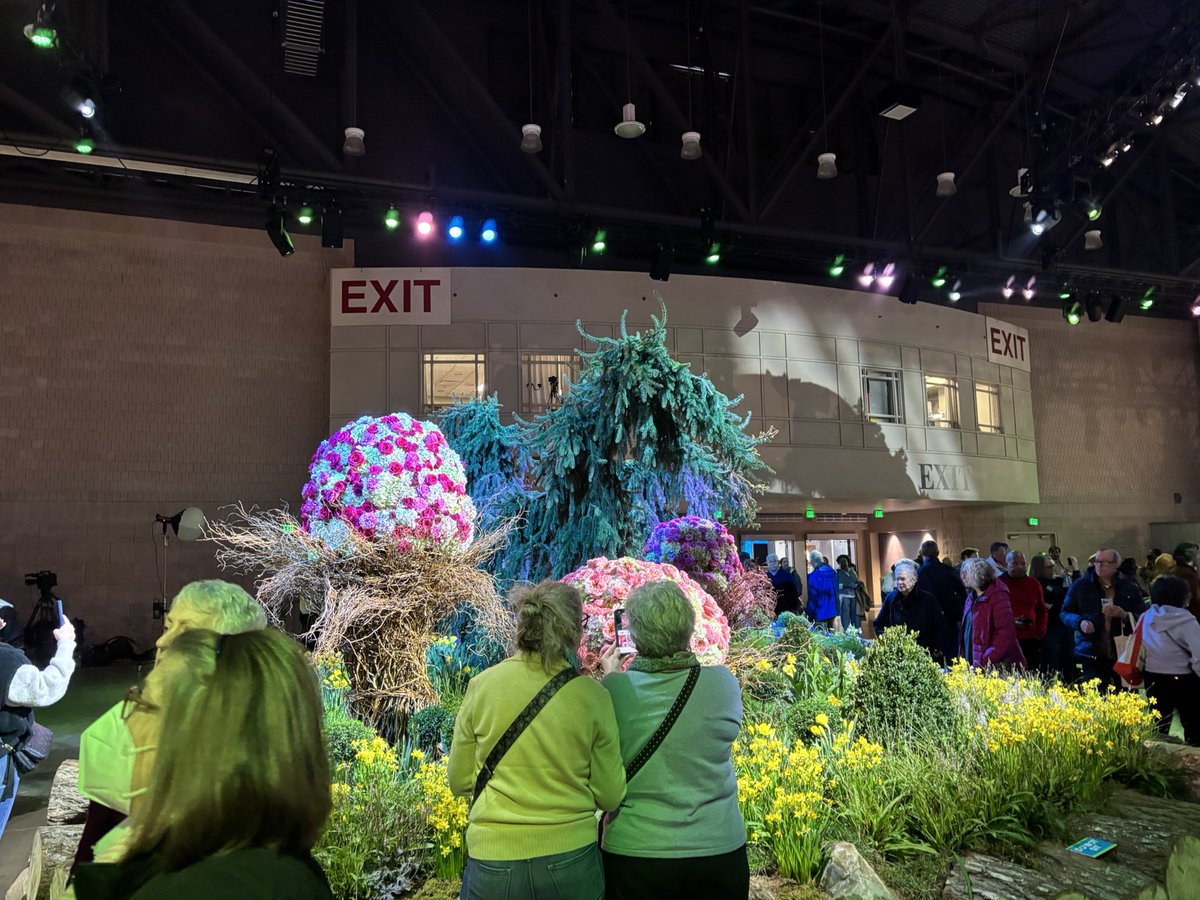 Pat Loeb tweet media