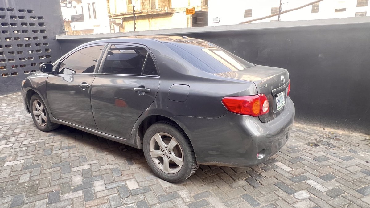 jsegz's tweet photo. @Carsnationn Toyota Corolla 2009 🇳🇬
Painted on first body
Interior 👍 with CarPlay 💯
Toks engine &amp; excellent gear 💯
Everything working perfectly  
AC is working perfectly 
Price. 6m
LAGOS https://t.co/2BulLekD9W