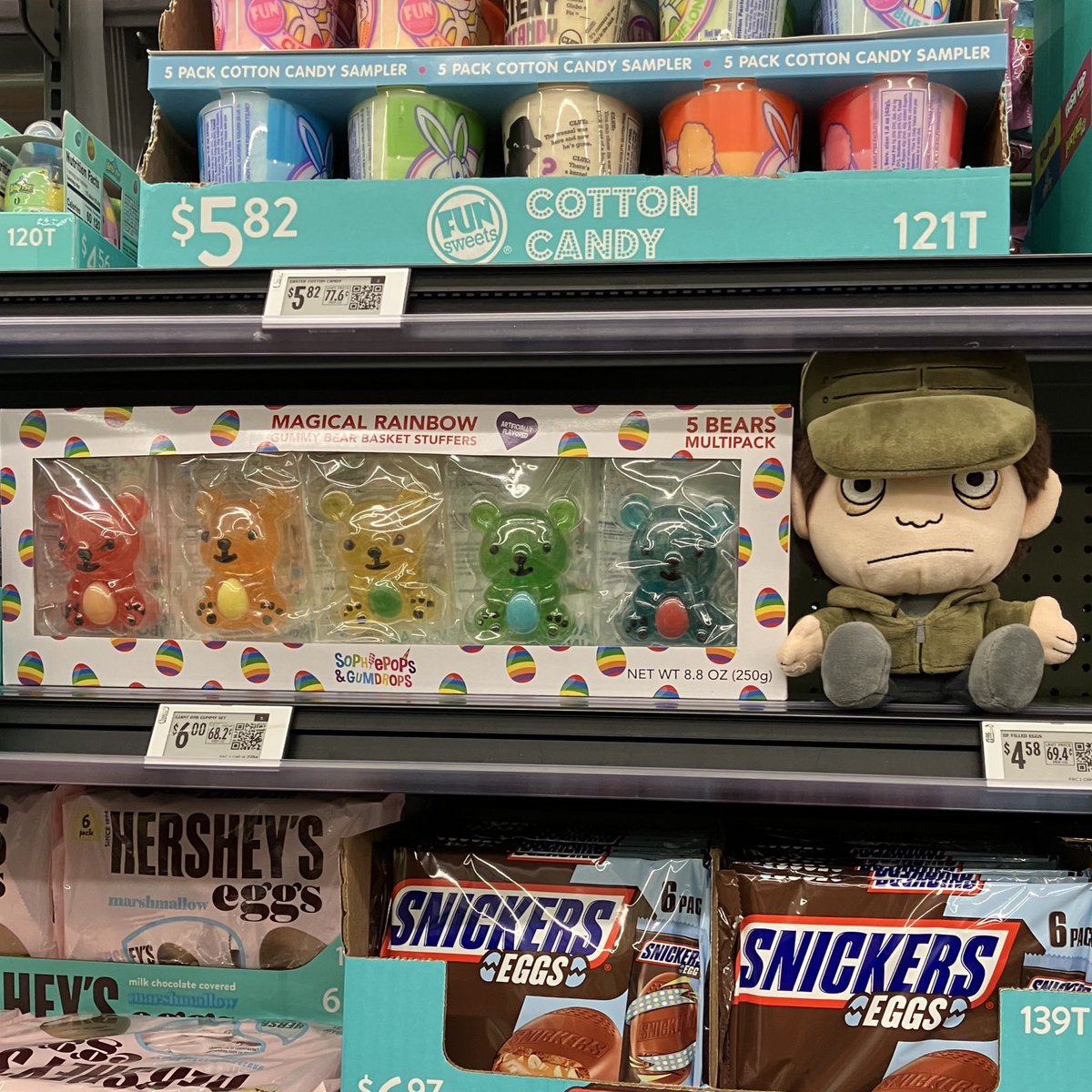 PICKING OUT TREATS . . . ( #marblehornets )