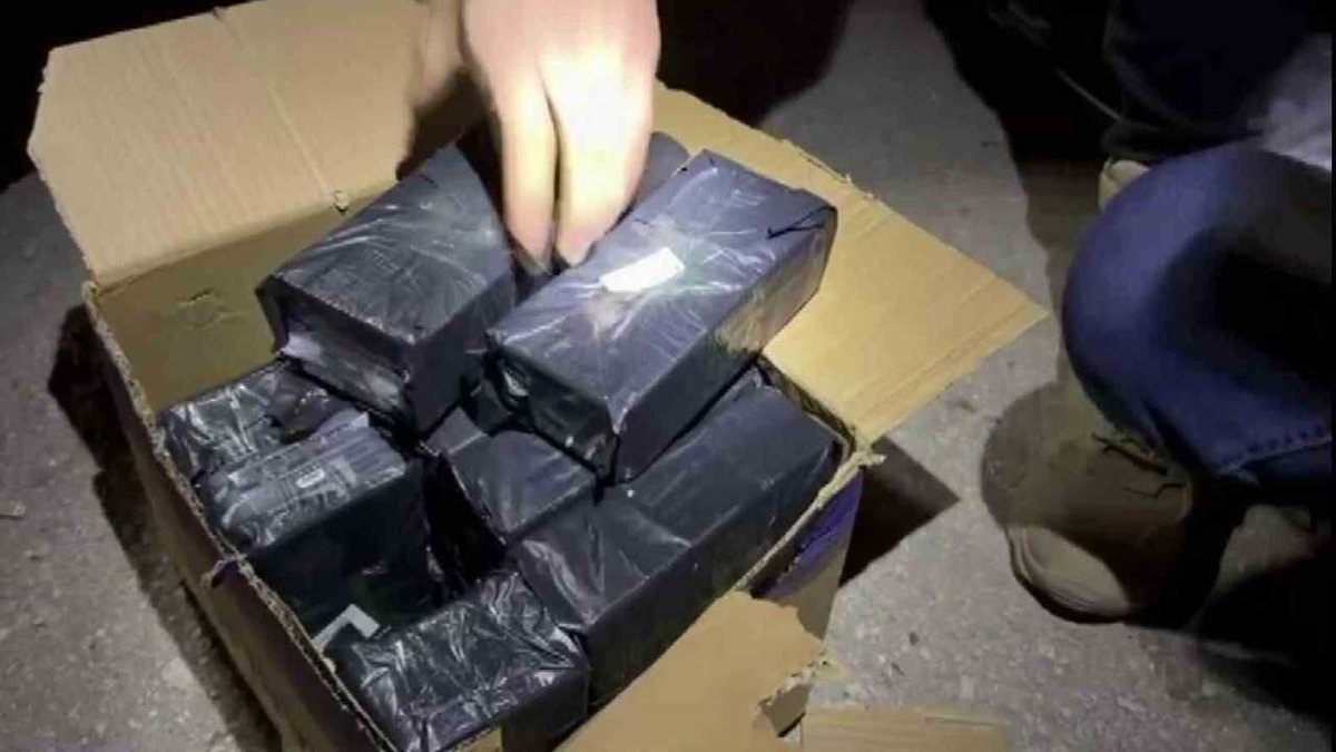 Adana’da Su Kolilerinden 13,5 Milyonluk Kaçak Telefon Çıktı dlvr.it/TRCF9P #Adana #kaçakçılık #ceput