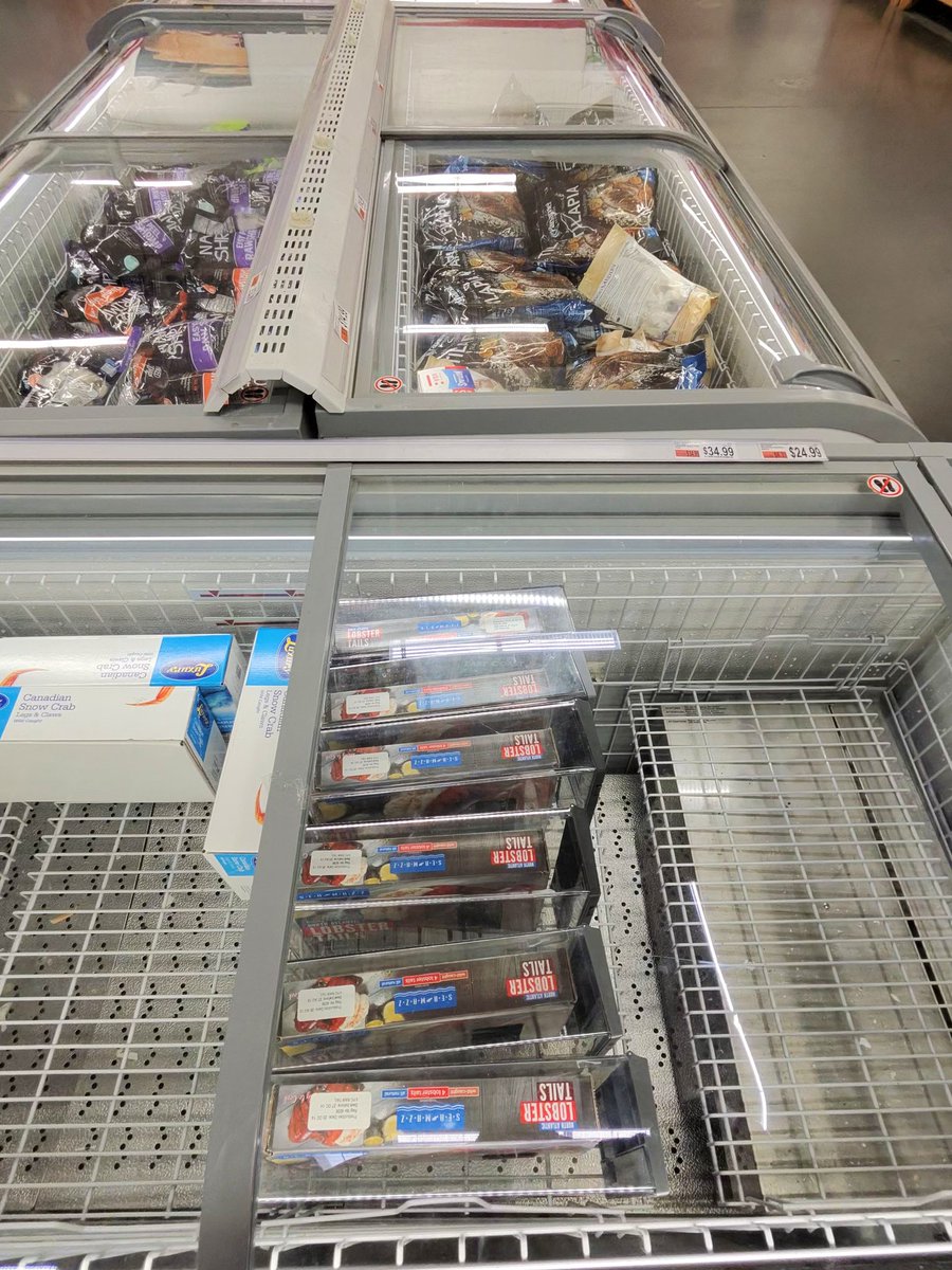 MzChartyse's tweet photo. @BJsWholesale on Campcreek... This is ridiculous! Lobster Tails inside of a security case in the Freezer Section...Do BETTER!! https://t.co/j4pZWbe1Jn