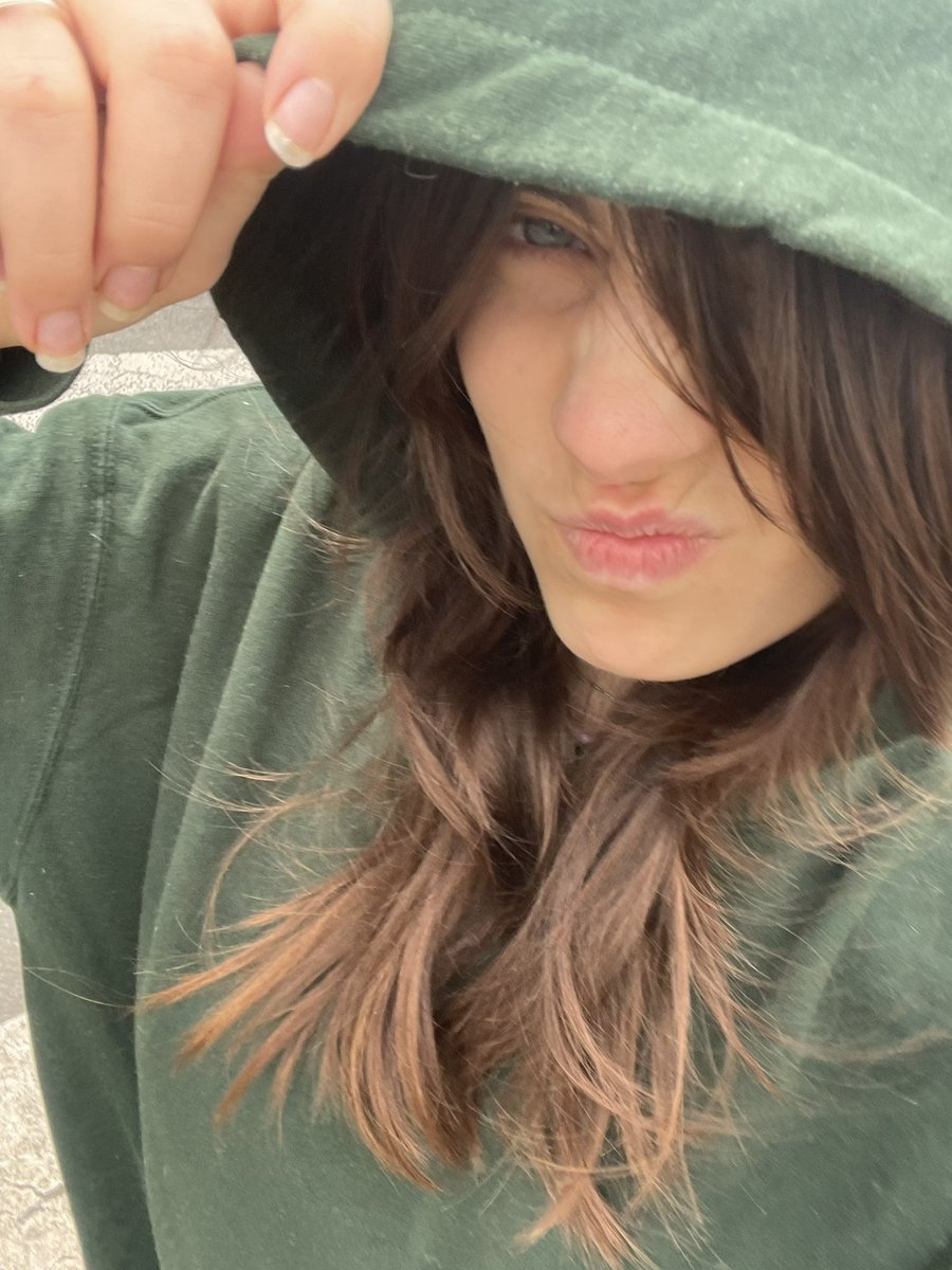 garancefou's tweet photo. la sensation ce matin quand je suis sortie en sweat et que c'était la température parfaite, ni trop chaud ni trop froid, le soleil qui brille (et les cerisiers en fleurs??)...j'ai mis Good Days de SZA dans les oreilles : expérience du sublime https://t.co/yrwYO7Atzs