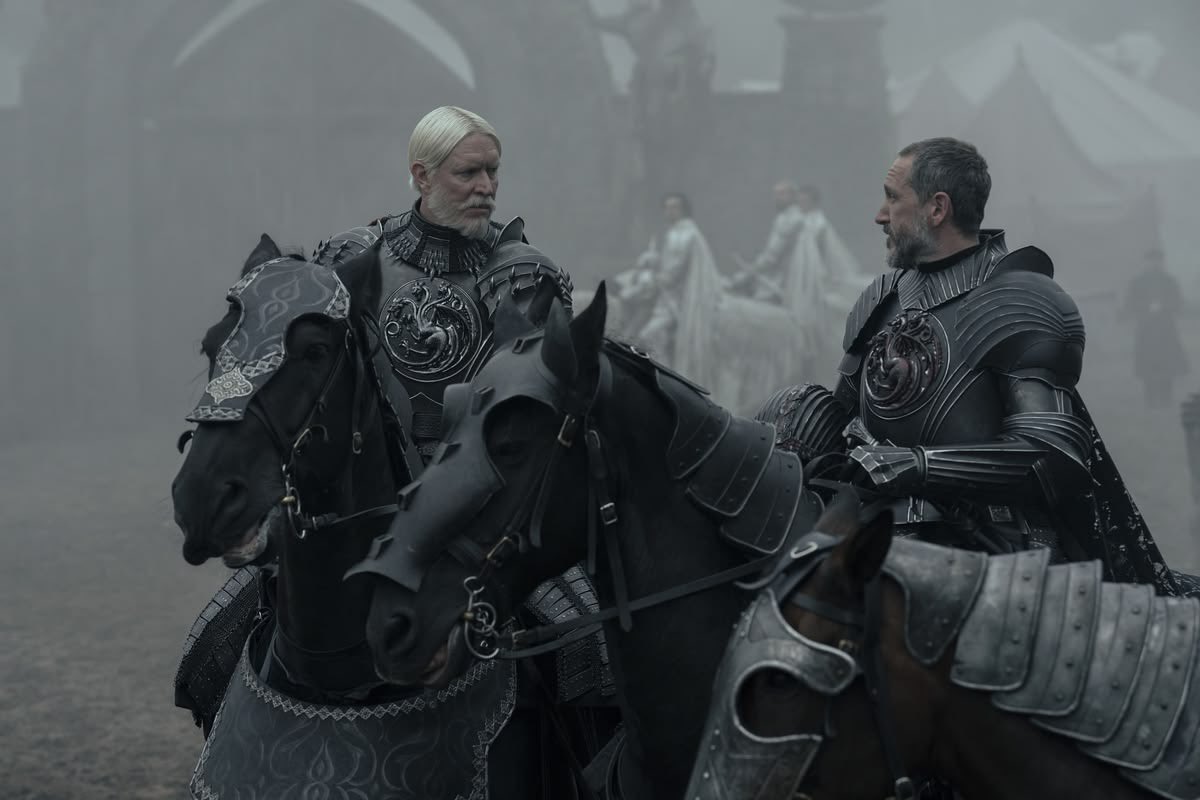atomicjinxxx's tweet photo. The armor either stays on or off I DONT CAREEEEE 

#AKnightOfTheSevenKingdoms #baelortargaryen #MaekarTargaryen https://t.co/HsIqtxn3DB