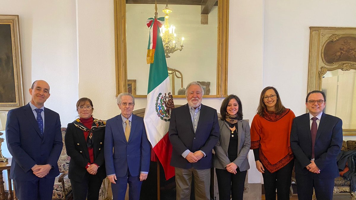 OEA_Desarrollo's tweet image. 🤜🤛Articulamos alianzas productivas para el desarrollo económico, social y humano de las #Américas. Esta semana nuestra nueva socia @ayudaenaccion estrechó lazos para el desarrollo educativo con @MisionMexOEA @EspOEA @GuatemalaOEA @CostaRicaOEA @PeruOEA @Ecuador_OEA🙌#OEACumple