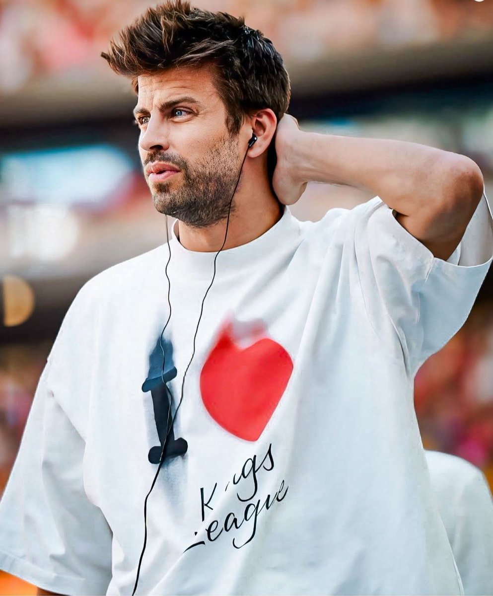 Hasta tiene razón. 

“Propuesta estúpida para valorarla: SI ACABA 0-0 QUE NINGUNO DE LOS DOS EQUIPOS SUME PUNTOS. Al minuto 70' se abriría el partido. No puede ser que vayas un estadio de fútbol, te gastes hasta 300 euros y EL PARTIDO ACABE 0-0”.

Gerard Pique propone está idea