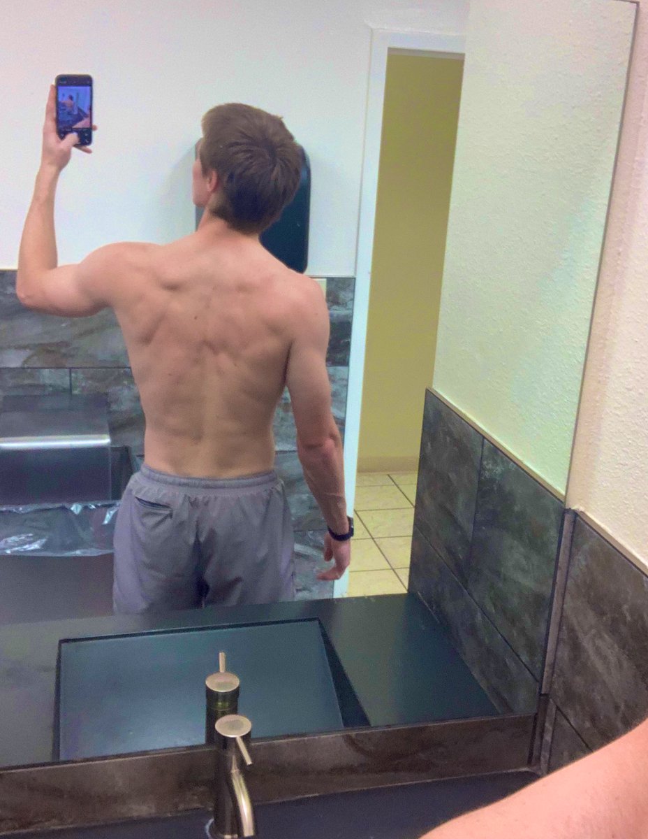 Everest FoXX tweet media