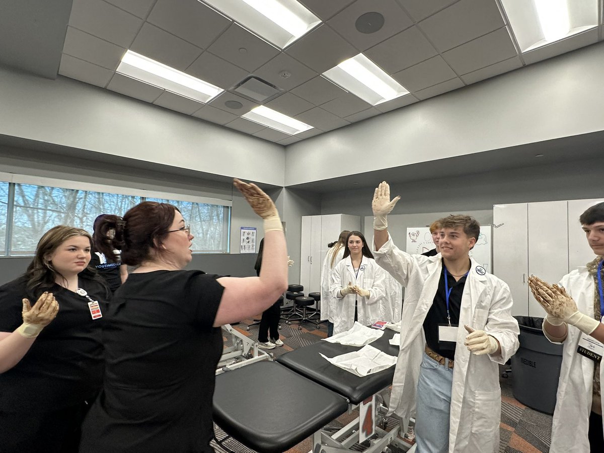 Natasha Bray tweet media