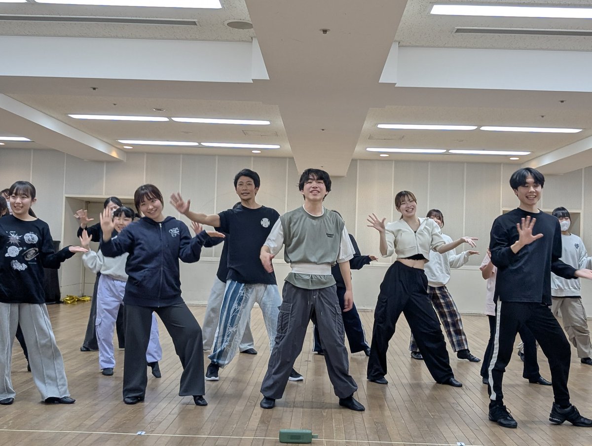 白虹劇団 tweet media