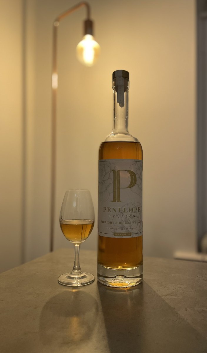 BourbonGents's tweet photo. New bourbon. Penelope Four Grain Straight Bourbon Whiskey. Have a great weekend friends #bourbon #whiskey #penelopebourbon #fourgrain #bourbongents https://t.co/yJU2pgidVB