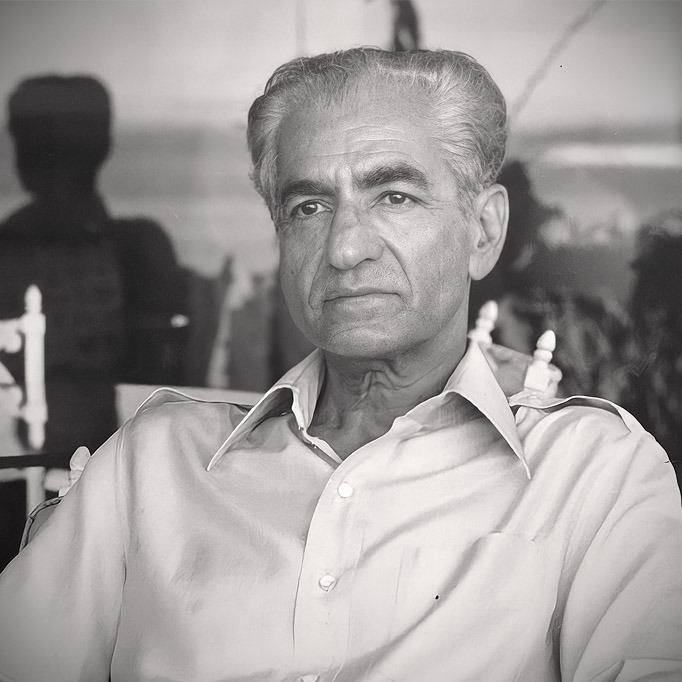 رنج‌ها و بدبختی‌هایی که محمد رضا پهلوی در اواخر عمر کشید بخاطر آه مصدق بود.