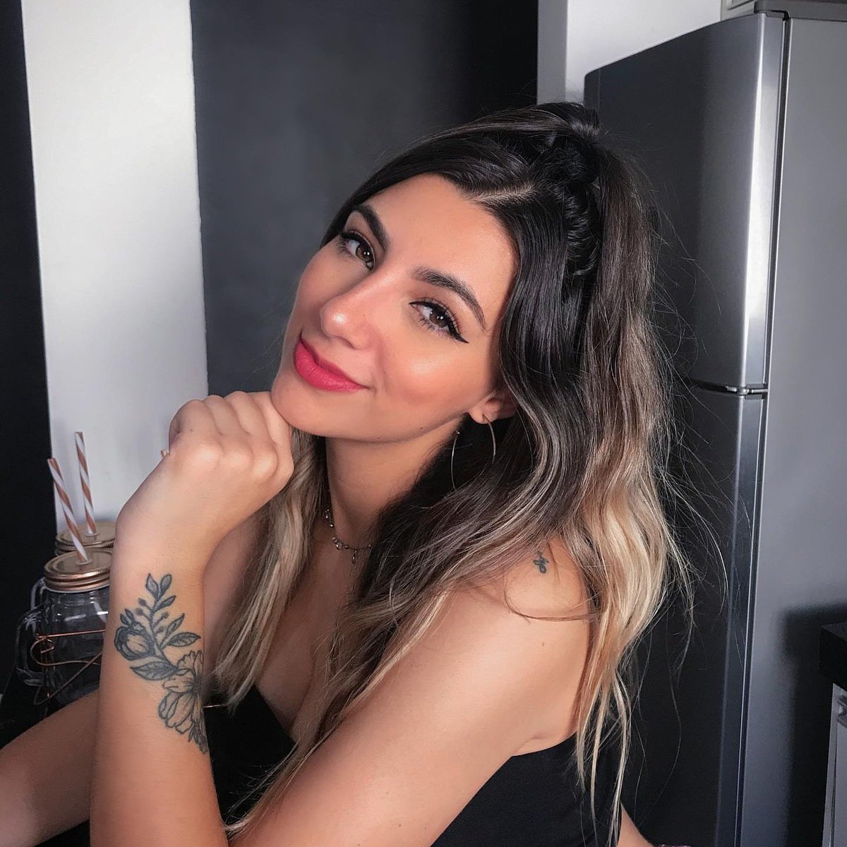 MarraBentley's tweet photo. Would you take me on a date https://t.co/oRhqcPw3N6