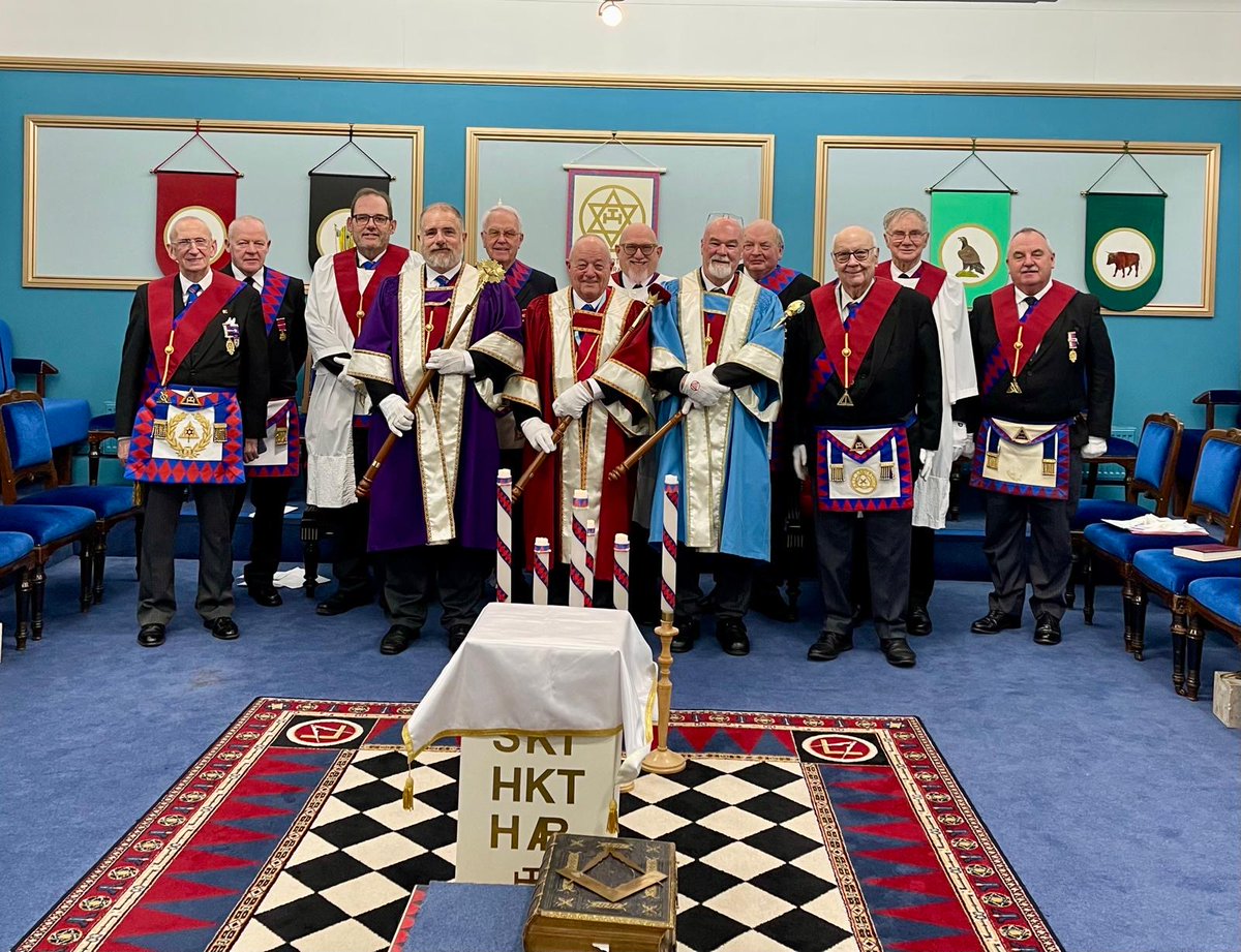 Great evening tonight at Remembrance Chapter who meet at Clayton le moors Lancashire. We experienced an excellent explanation of the banners. The Harmony after was a warm as usual. #royalarch