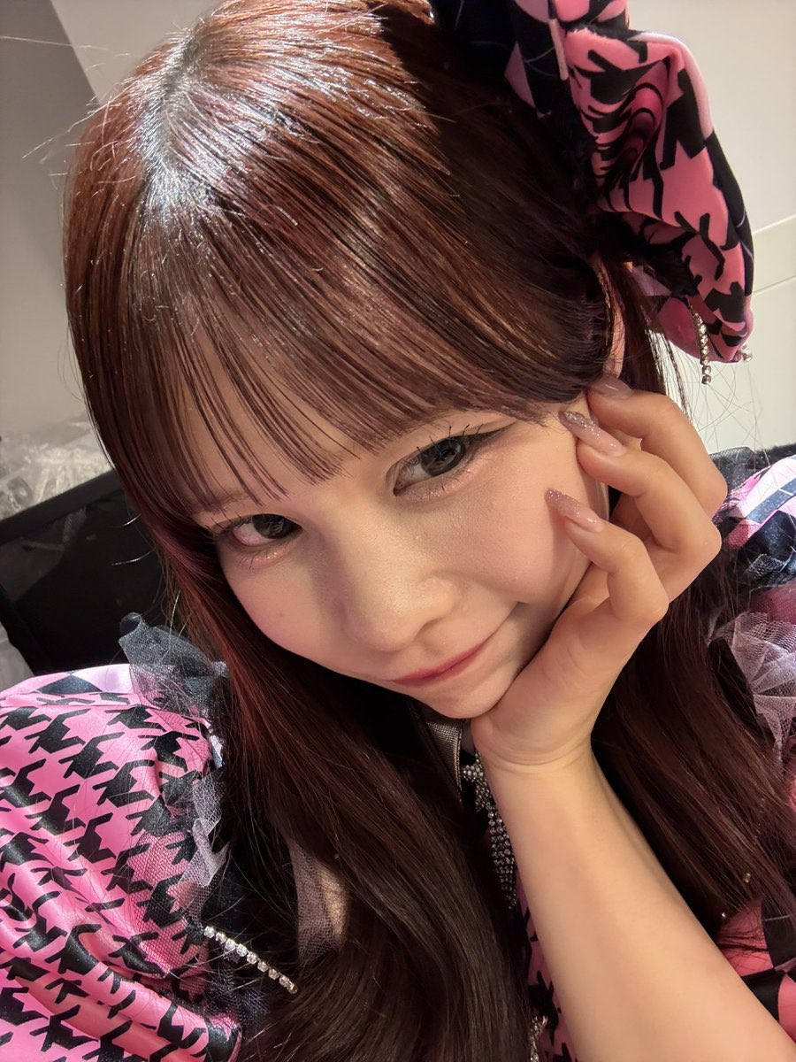 shunbi09's tweet photo. びびおはよう！今日学校行ったら明日休みだから頑張る！！今日で2月最後だね。ついこの間まで新年！とか言って騒いでだのにもう2ヶ月終わるって考えると早すぎてびっくりする。みんな今日も一日頑張ろうね！！YouTubeびび元気そうでよかった！

#村川緋杏 
#みてみてびびちゃん https://t.co/rXraT3gOT8