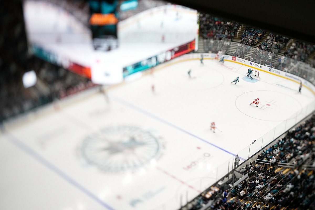 📸 Last night I tried using a tilt shift lens for the first time. 

Mixed results. Excited to use it throughout the home stand 🦈