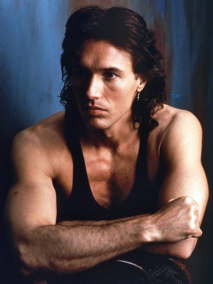 Silversmeasures's tweet image. Which 80s star had the best hair?

💯 #TIG but then everything about him is the best! 😉🫠