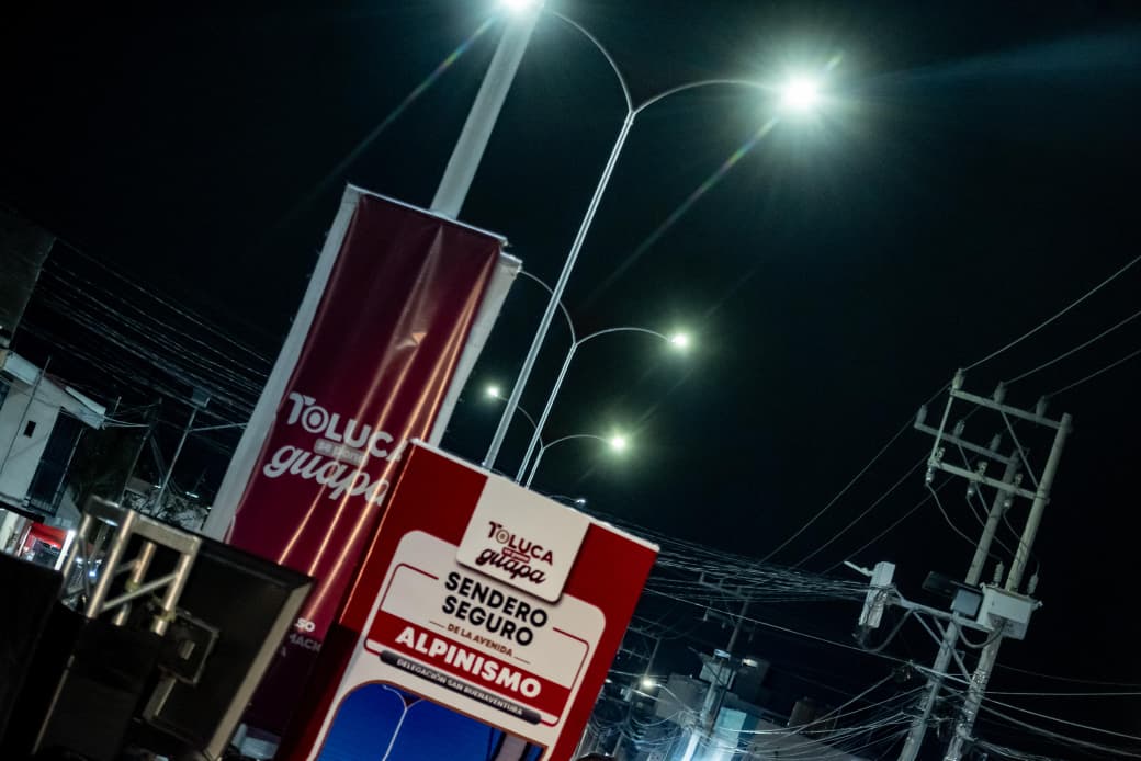 #Toluca instala 237 luminarias en avenida Alpinismo como parte del programa Sendero Seguro apocaliptic.com/edomex/toluca/…