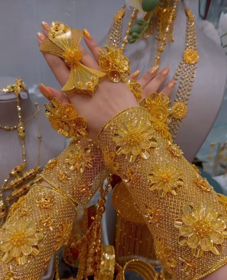 𝐳𝐚𝐡𝐫𝐚 𝐝𝐚𝐯𝐨𝐨𝐝𝐢☫ tweet media