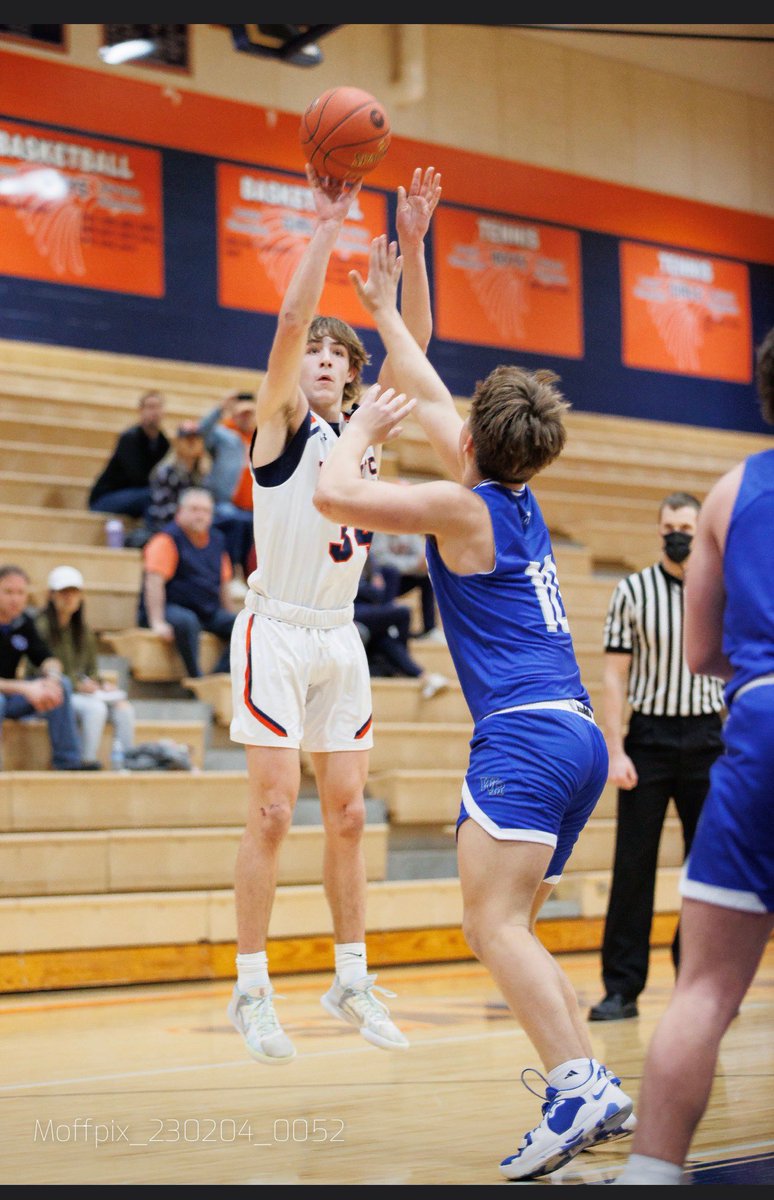 Olathe East Boys Basketball 🏀 tweet media