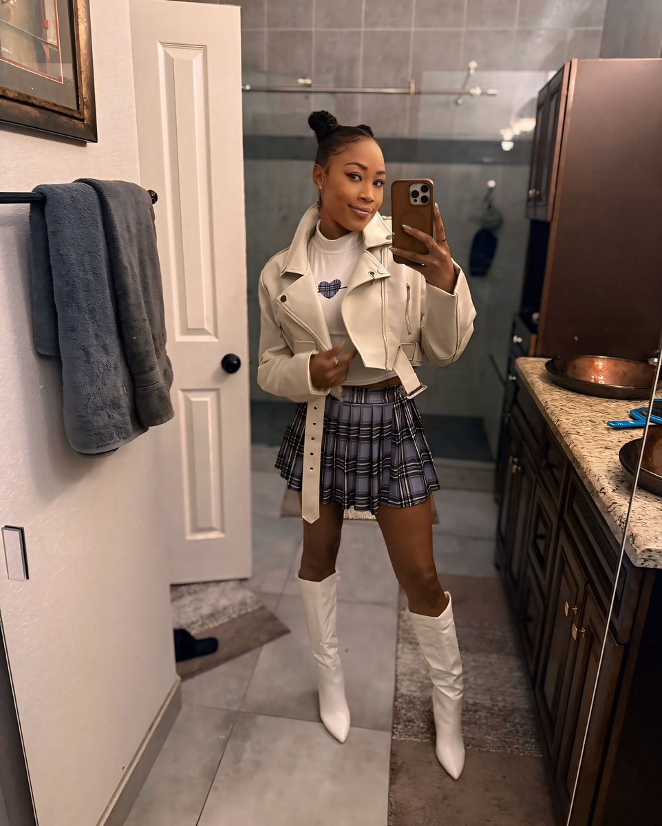 Ariane Andrew tweet media