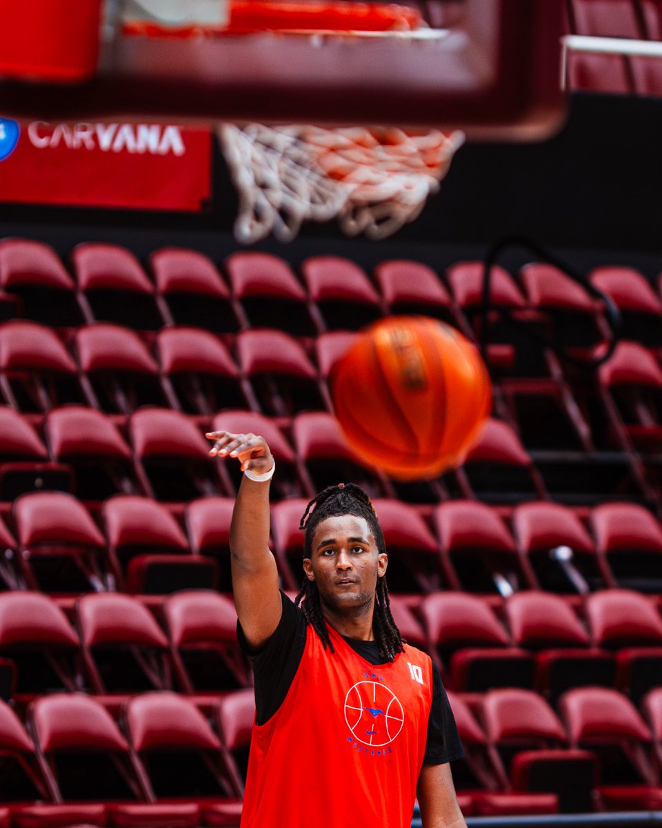 SMU Basketball tweet media