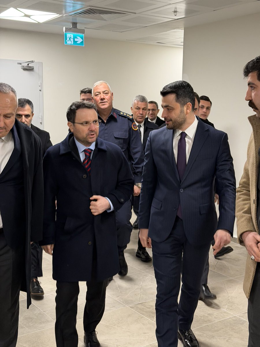 BalakTuran's tweet photo. Adalet Bakanımız Akın Gürlek’i Nevşehir’de ağırlamaktan büyük onur ve memnuniyet duyduk.

İlçemizin öncelikli ihtiyaçları, devam eden yatırımlar ve planlanan projeler üzerine Sayın Bakanımızla verimli bir görüşme ve istişare gerçekleştirme fırsatı bulduk. Gülşehir’imizin gelişimi adına gösterdikleri yakın ilgi ve destekleri için kendilerine teşekkür ediyoruz.

Nazik ziyaretleri ve kıymetli katkılarıyla şehrimize güç veren Sayın Bakanımıza şükranlarımızı sunuyor, çalışmalarında başarılar diliyoruz. @abakingurlek @av_mfa @EmreCaliskan_50 @MvSuleymanOzgun