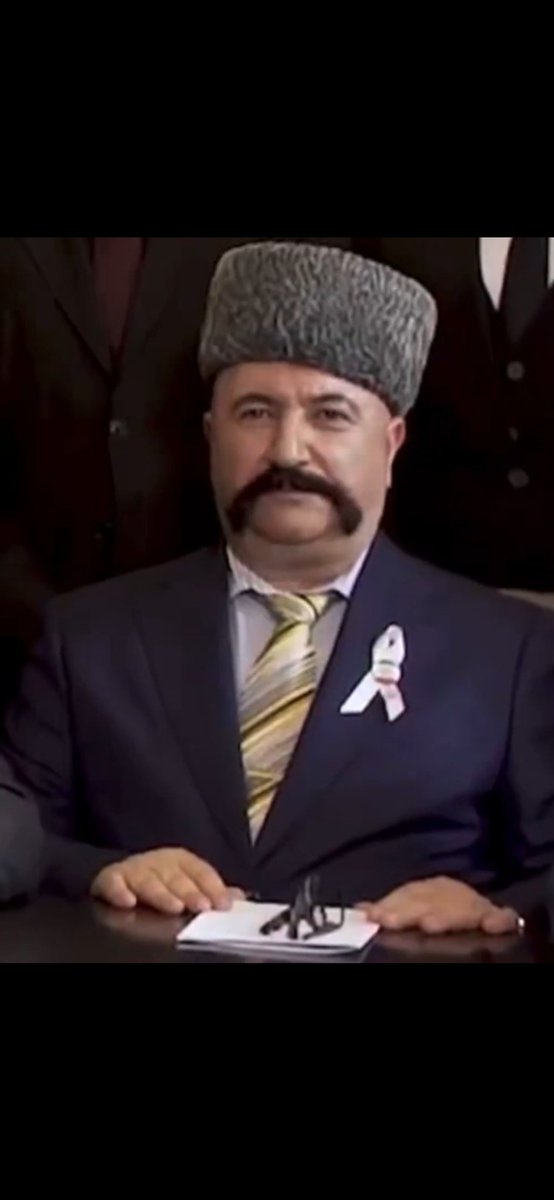 قسم میخورم قیافه هیچ ترکی اینطوری نیست اینارو از کجا آوردی لعنتی 🤣🤣🤣🤣