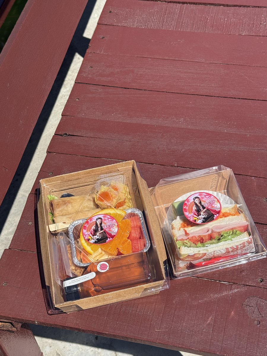 ทับทิมกรอบ tweet media