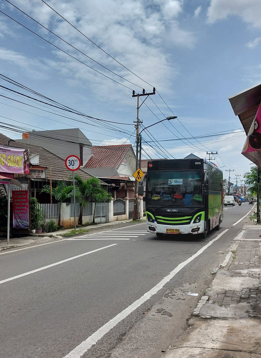 Bahas Bus tweet media