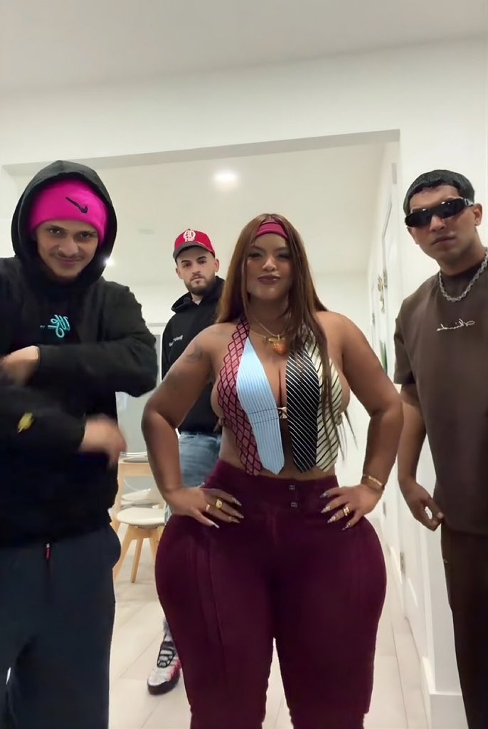 Naaah, 3 to 1  date? Wonders shall never end!  😩😭

Watch below 👇