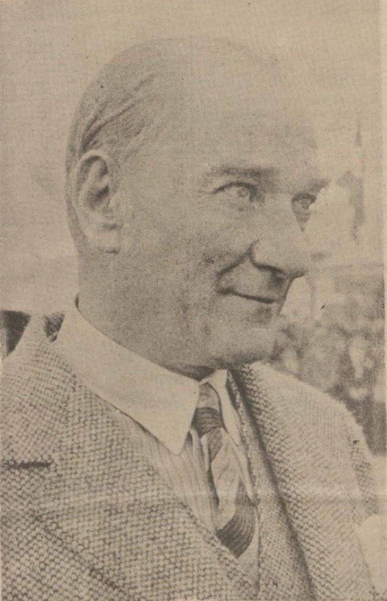 Atatürk'ün ilk defa gördüğüm bi fotosu. Çok samimi çok doğal